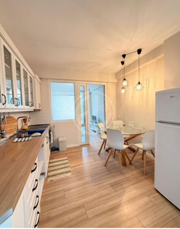 🏡 Per Shitje Apartament 1+1 – Shkëmbi i Kavajës | Vijë e Parë me Detin 🌊