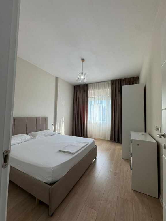 Apartament 1+1 per qira tek Rruga e Kosovareve.