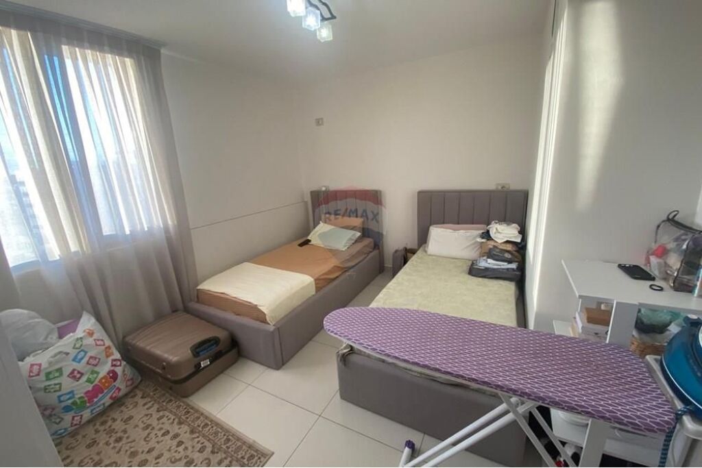 Apartament 2+1 per shitje ne Laprake!