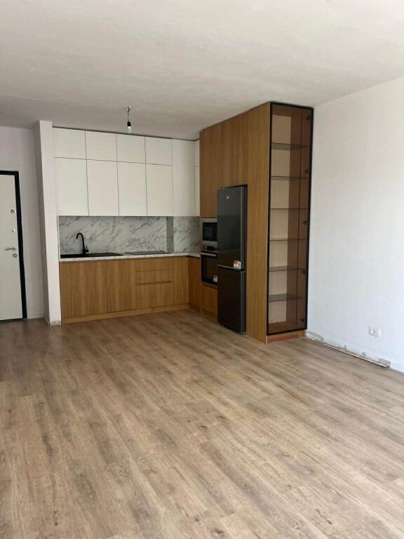 Apartament 2+1 per qera Univers City !
