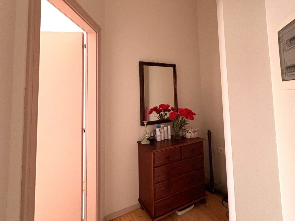 apartament 2+1 verande ne shitje tek rruga ilo mitke qafzezi pro1312.html