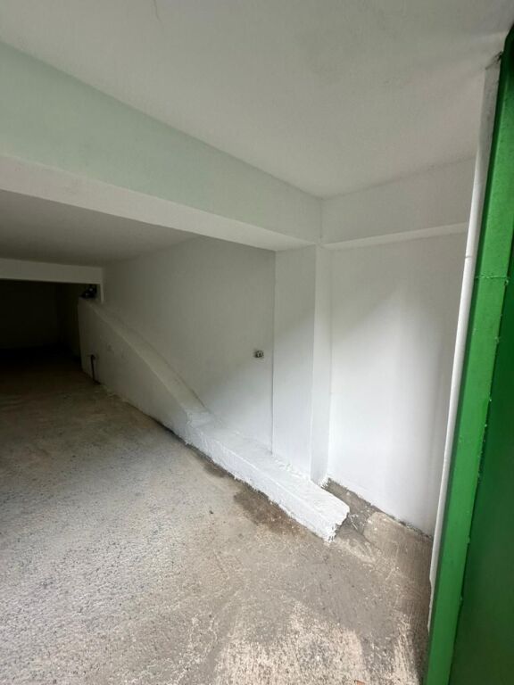 🚗 Garage for Rent in Durrës, near the Small Market 🏢