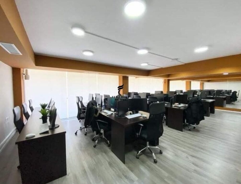 ZYRE ME QERA 200M2 BLLOK 3.500 EURO FH-76346