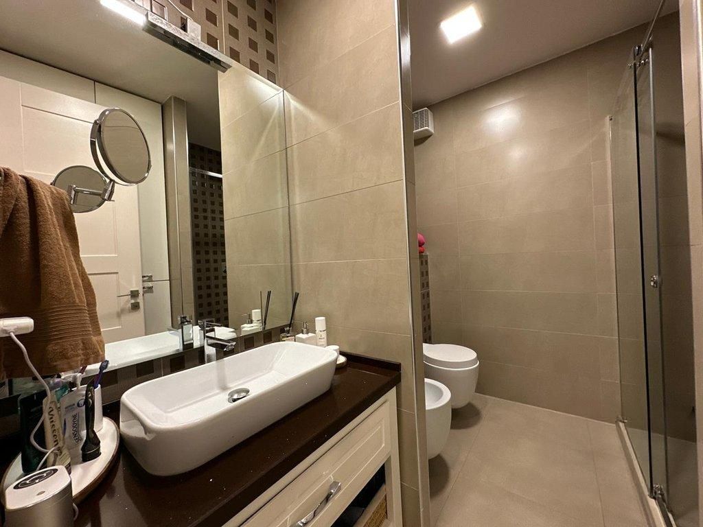 Shitet Apartament 3+1+Kuzhine te vecuar tek Kompleksi Kika 1, prane Union Bank!