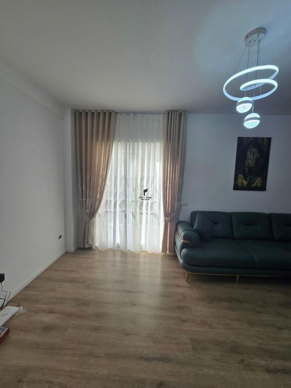 SHITET APARTAMENT 1+1 FRESK 13.000.000 LEKE FH-76429