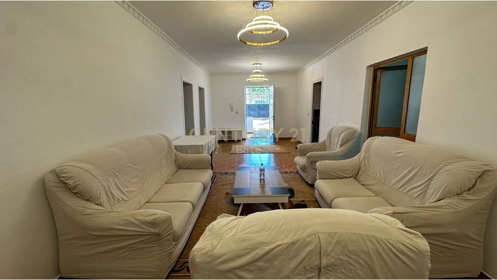 Appartamento 2+1 in Affitto a Kodra e Priftit, Tirana - 50.000 Lek | 109,3 m² EL141816