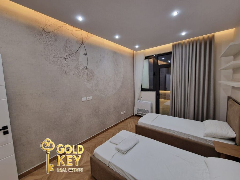 🏡 SHITET APATRAMENT2+1+2 LUXURY VOLLGA DURRES