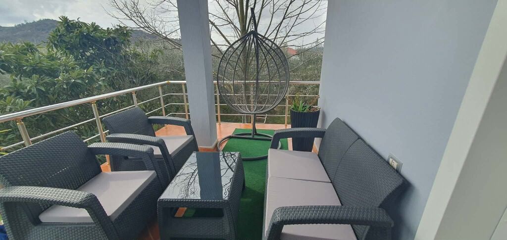 VILLA SU TRE PIANI IN VENDITA  - VORE