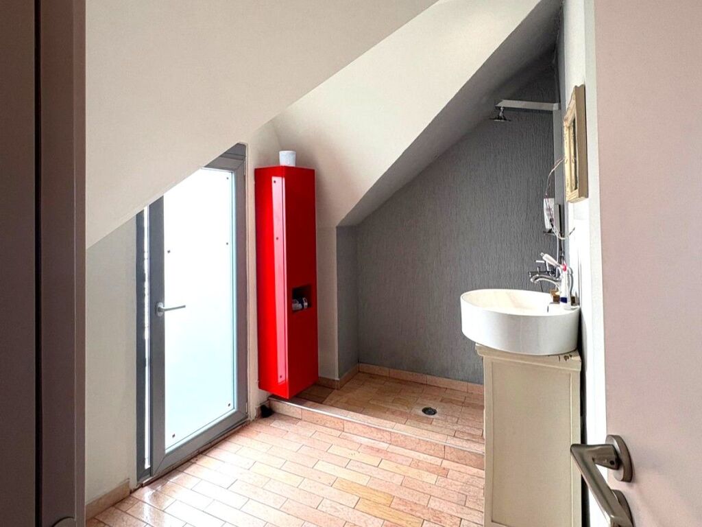 apartament 2+1 verande ne shitje tek rruga ilo mitke qafzezi pro1312.html