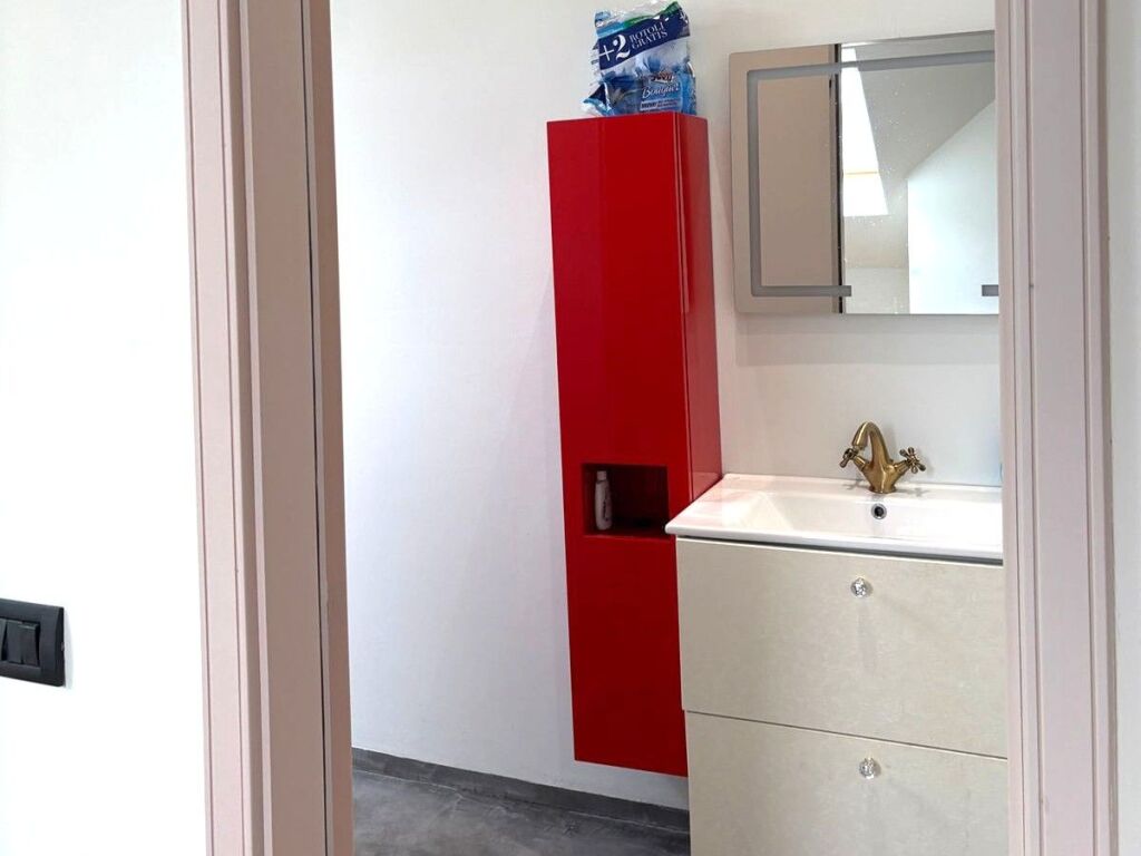apartament 2+1 verande ne shitje tek rruga ilo mitke qafzezi pro1312.html