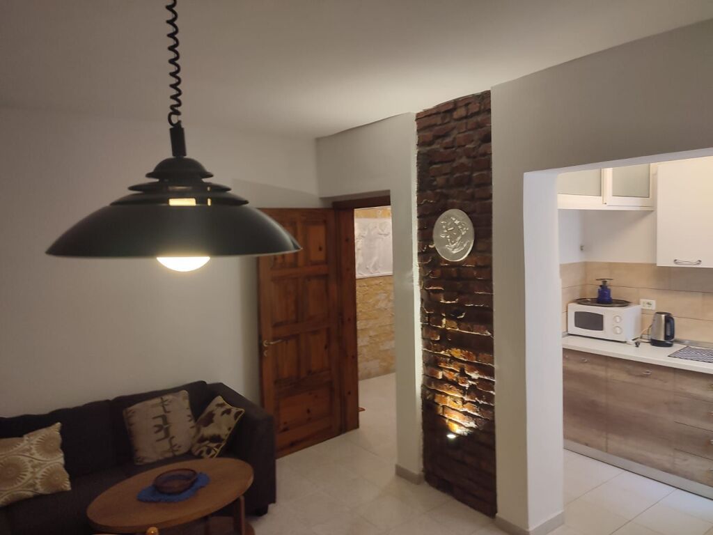 🏠 Appartamento 3+1 in affitto 📍 Via Fortuzi, Tirana💶 60.000 lek/mese