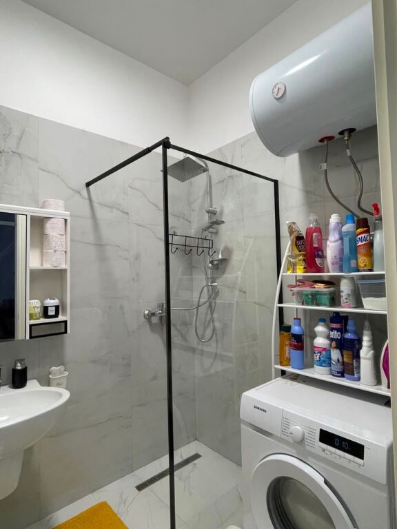 🏡 Jepet me Qira Apartament 2+1+2  📍 Kompleksi Delijorgji