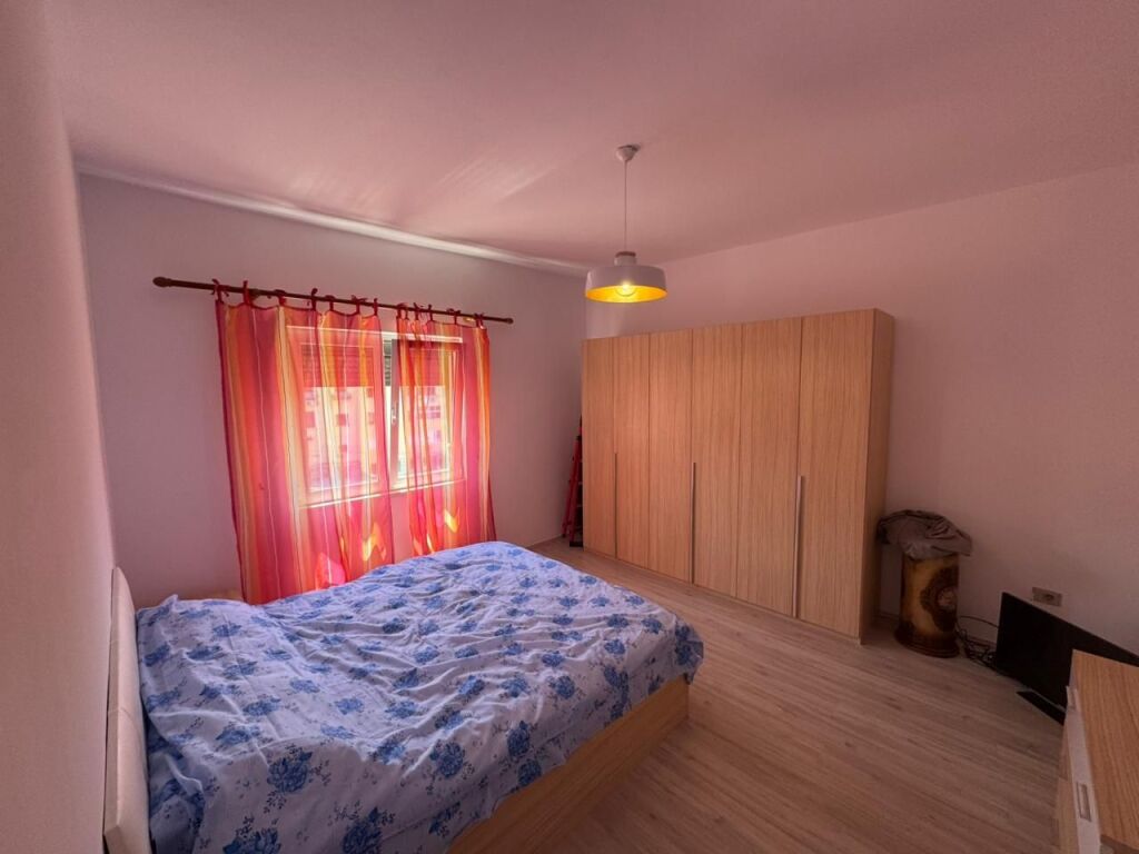 Apartament 2+1 me qira tek Tregu Elektrik