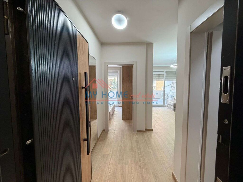 Apartament 1+1+Verande me qera tek Liqeni Artificial ne Tirane