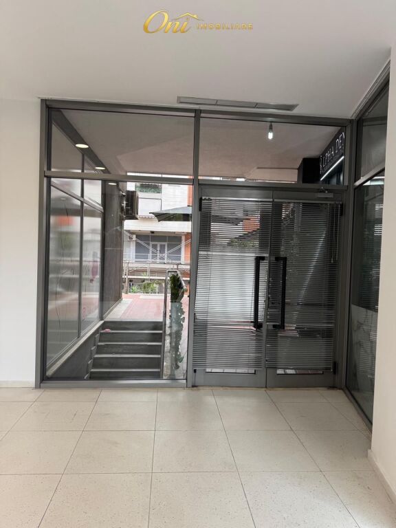 BUSINESS PREMISES FOR RENT 64M2 QSUT