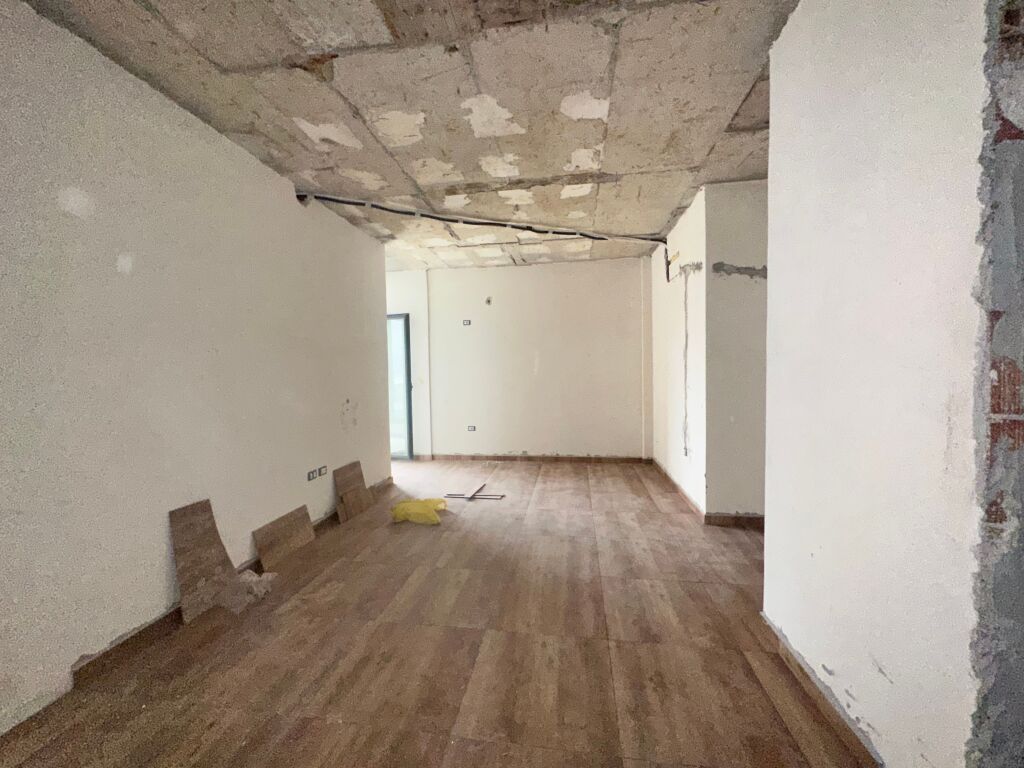 Appartamento con vista mare in vendita a Vlora
