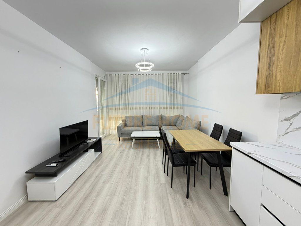 Qera, Apartament 2+1, Univers City