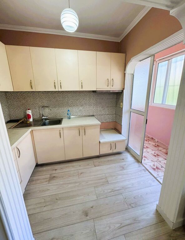 🏡Appartamento 1+1 in vendita in via Irfan Tomini📍