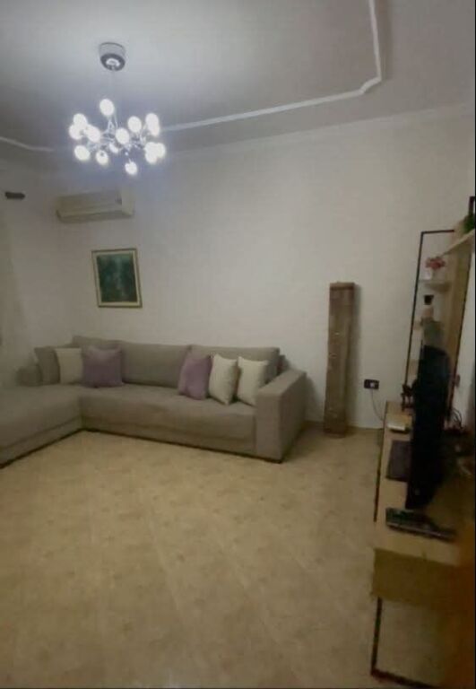 Appartamento 1+1+1 Balcone In Affitto