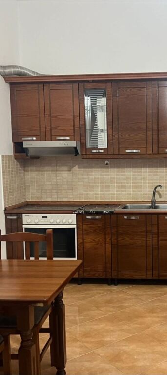 APPARTAMENTO 1+1. 270 EURO. CITTÀ STUDENTESCA.