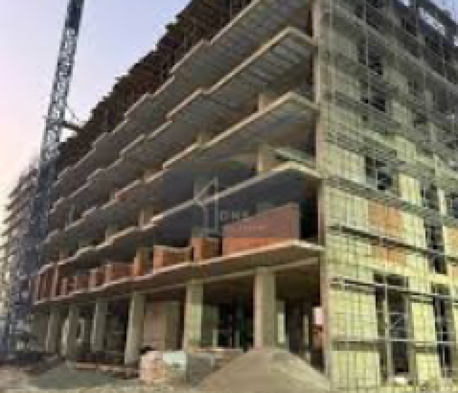 Shitet apartament 3+1 me verandë te Kodra e Diellit