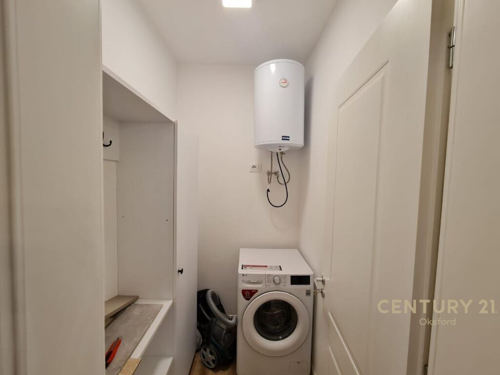 Modern Apartment 1+1 for Rent in the Xhamllik Area!