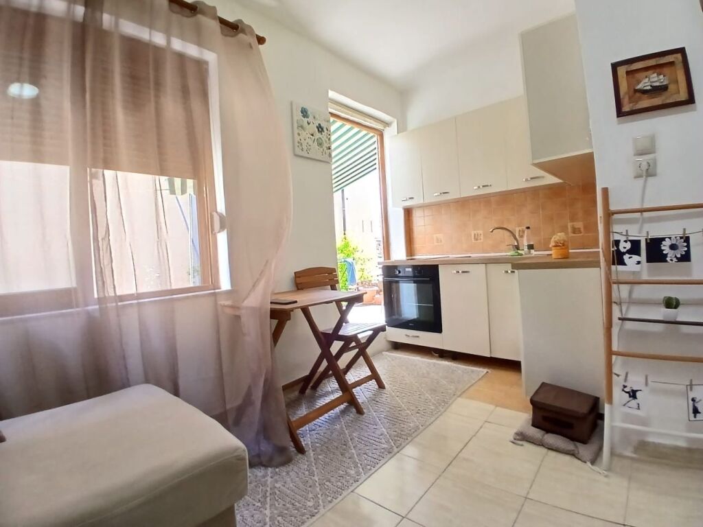 Appartamento 1+1+1 Balcone In Affitto