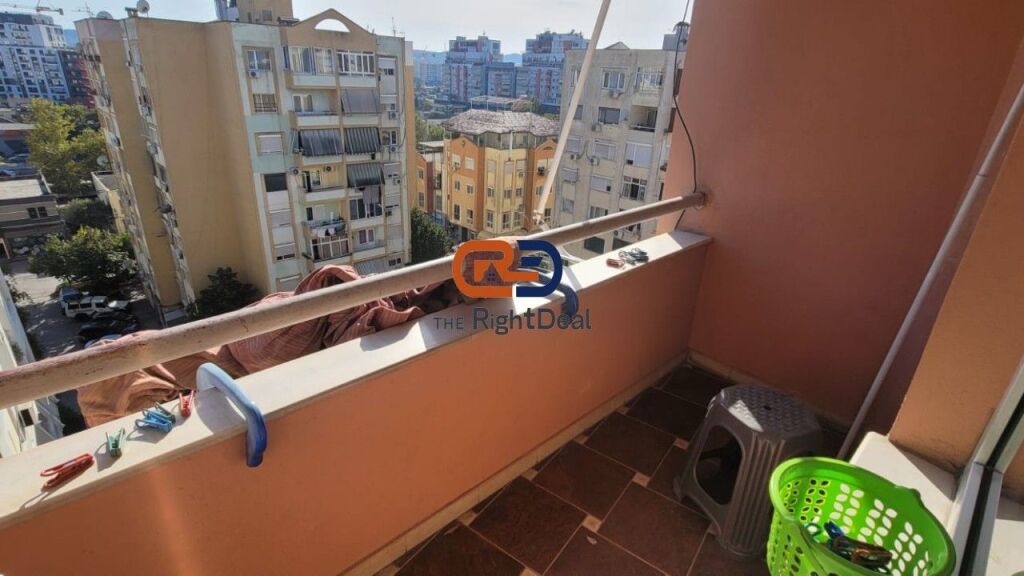 Ne Laprake, Shitet Apartament 3+1+2 Me Orientim Perfekt!!!