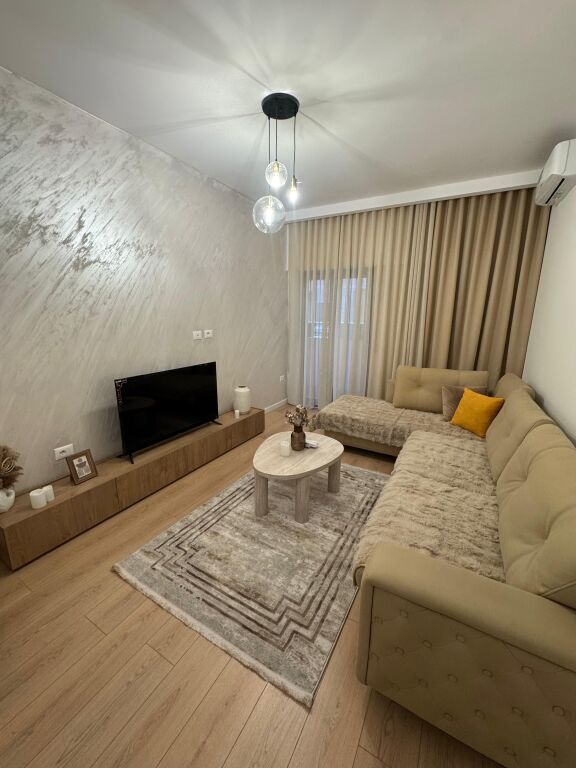 Apartament 2+1 me qera (Qender)