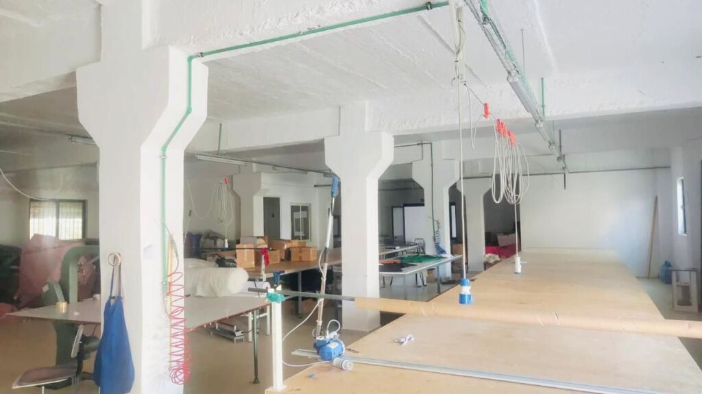 MAGAZZINI IN AFFITTO 900M2 KOMBINAT 360.000 LEKE FH-76333