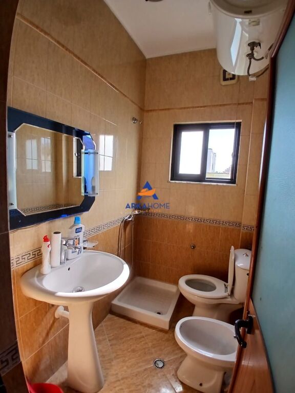 AFFITTASI APPARTAMENTO 2+1+BALCONE "5 MAGGIO" 55.000 LEKE