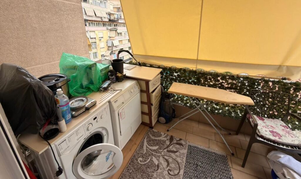 3+1, con parcheggio, giardino botanico, 700 euro