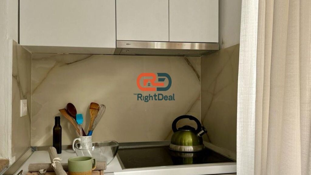 Tek Liqeni Artificial, Jepet Me Qira Apartament 1+1, Super I Investuar !!!