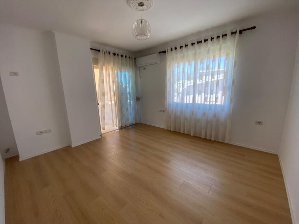 Shitet Apartament 2+1 📍 Fresk, pranë Ana Market