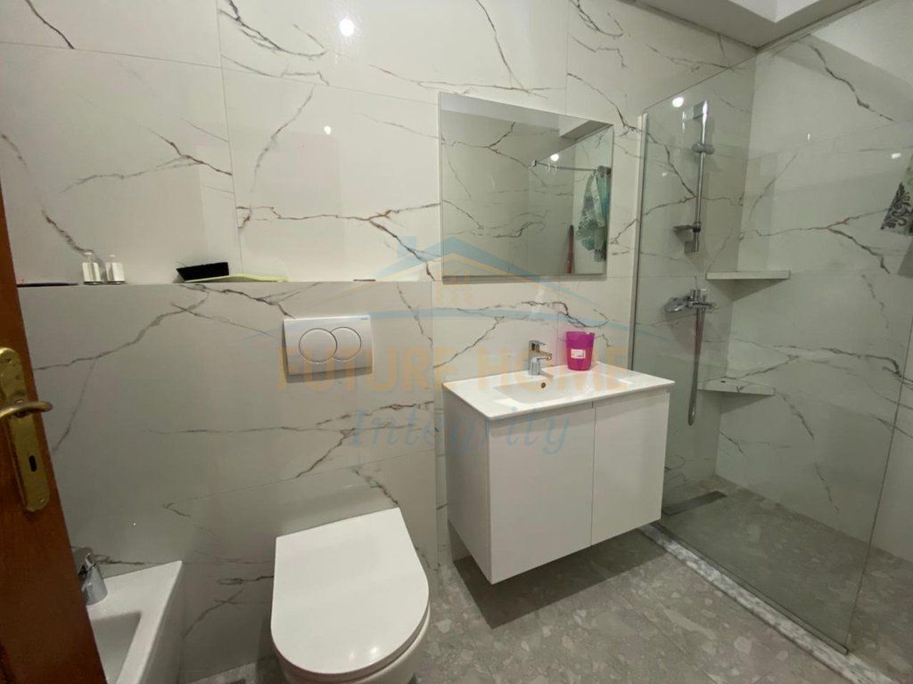 Qera, Apartament 1+1, Fresku, Tiranë.