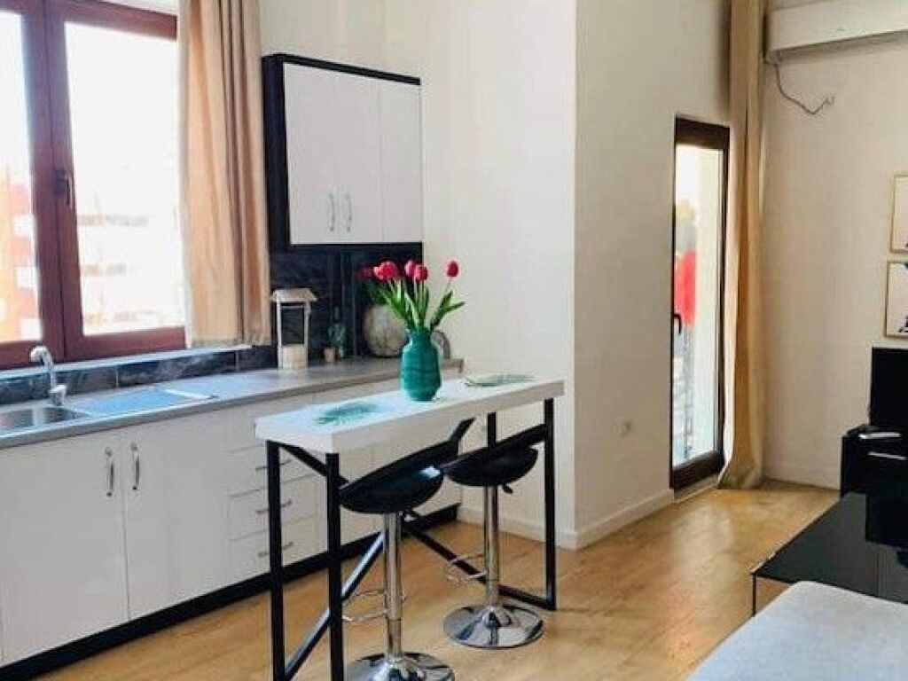 APARTAMENT 1+1 ME QIRA NË Kompleksi Delijorgji