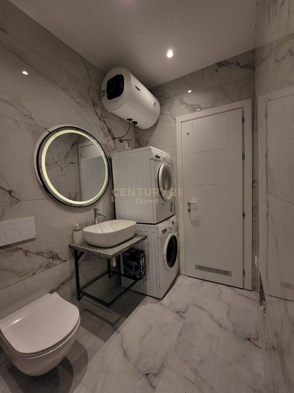 APARTAMENT 1+1 ME QIRA KAT VILE RRUGA E DURRESIT! 550 € /Muaj