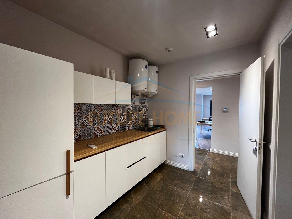 Shitet, Apartament 3+1+2, Tirana Ring Center, Zogu i Zi, Tiranë.