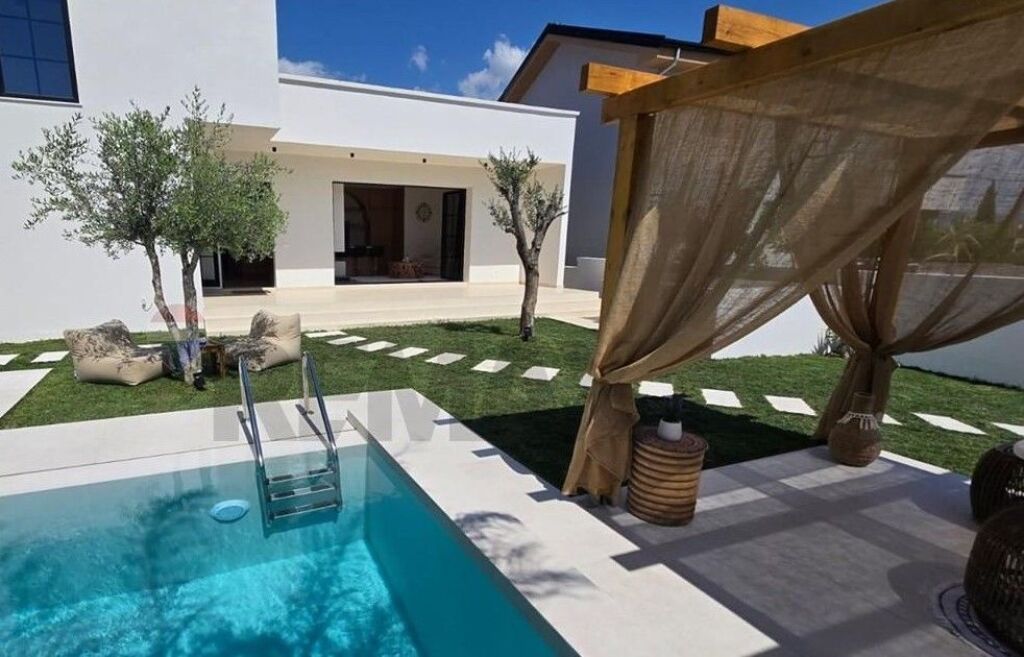 1-storey Villa for sale in Paskuqan  ID:530411003-952