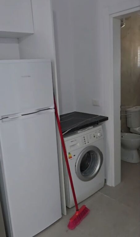 Qera | Vilë 1 + 1 | Rruga 5 Maji | 450 €/muaj