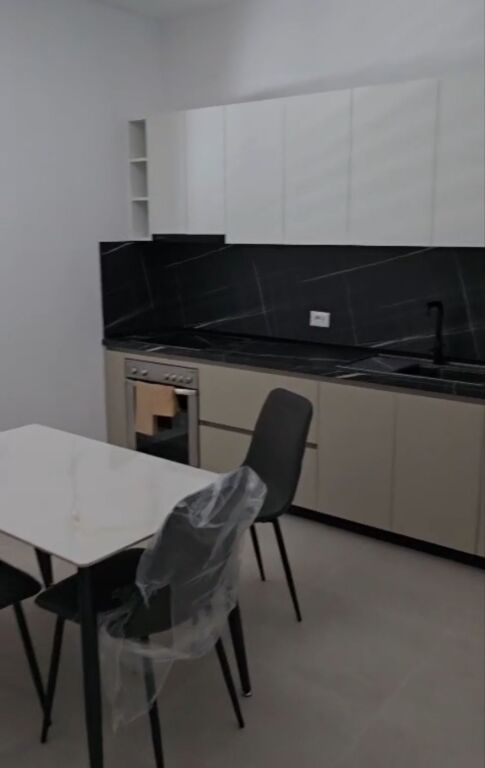 Qera | Vilë 1 + 1 | Rruga 5 Maji | 500 €/muaj