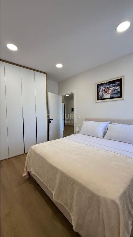 Apartament 1+1 Me Qira në Plazh Iliria, Durrës ! 50 m Larg Detit 600 € /Muaj