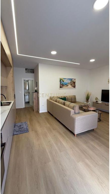 Apartament 1+1 Me Qira në Plazh, Durrës 50m Larg Detit ! 600 € /Muaj