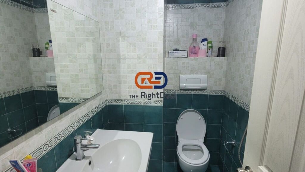 Ne Laprake, Shitet Apartament 3+1+2 Me Orientim Perfekt!!!