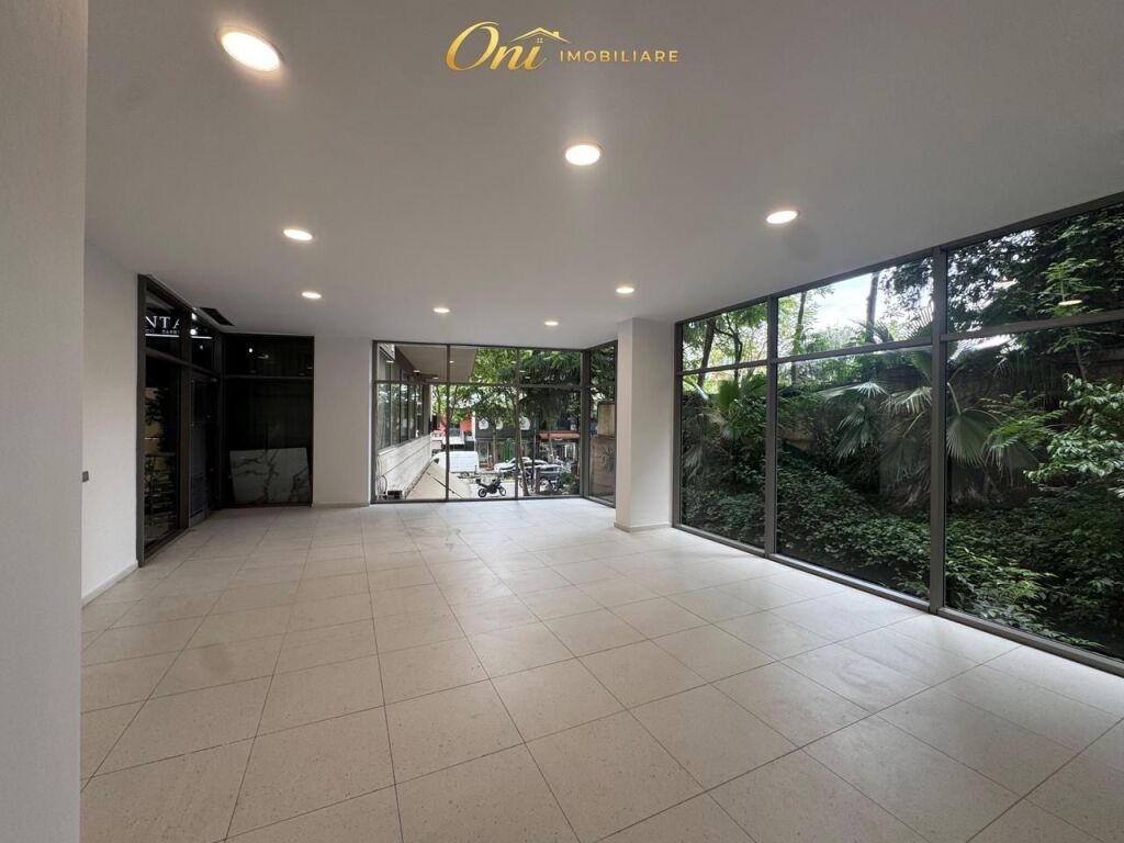 BUSINESS PREMISES FOR RENT 64M2 QSUT