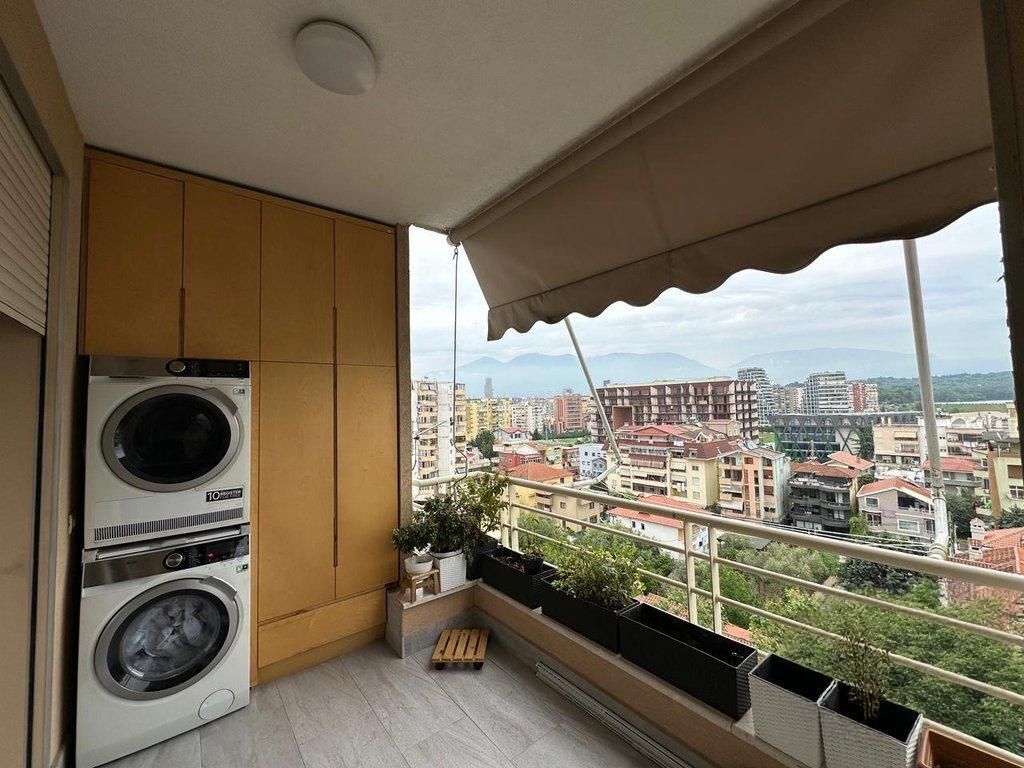 Shitet Apartament 3+1+Kuzhine te vecuar tek Kompleksi Kika 1, prane Union Bank!