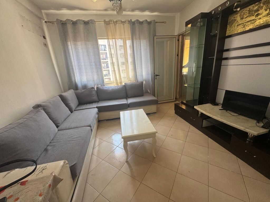 Apartament 1+1 me qira – Astir, Unaza e Re !