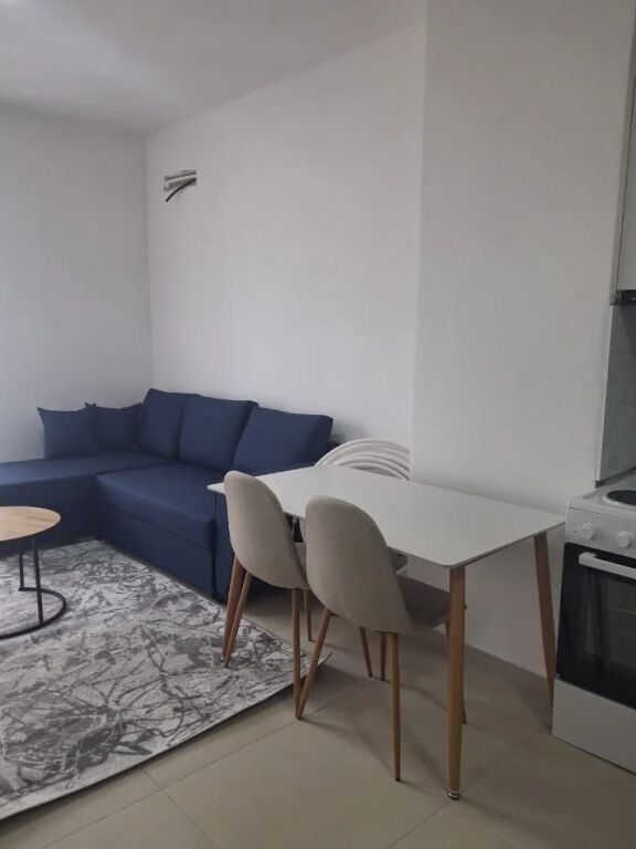 Appartamento in affitto 1+1 - 📍5 Maggio, complesso Gjelbert