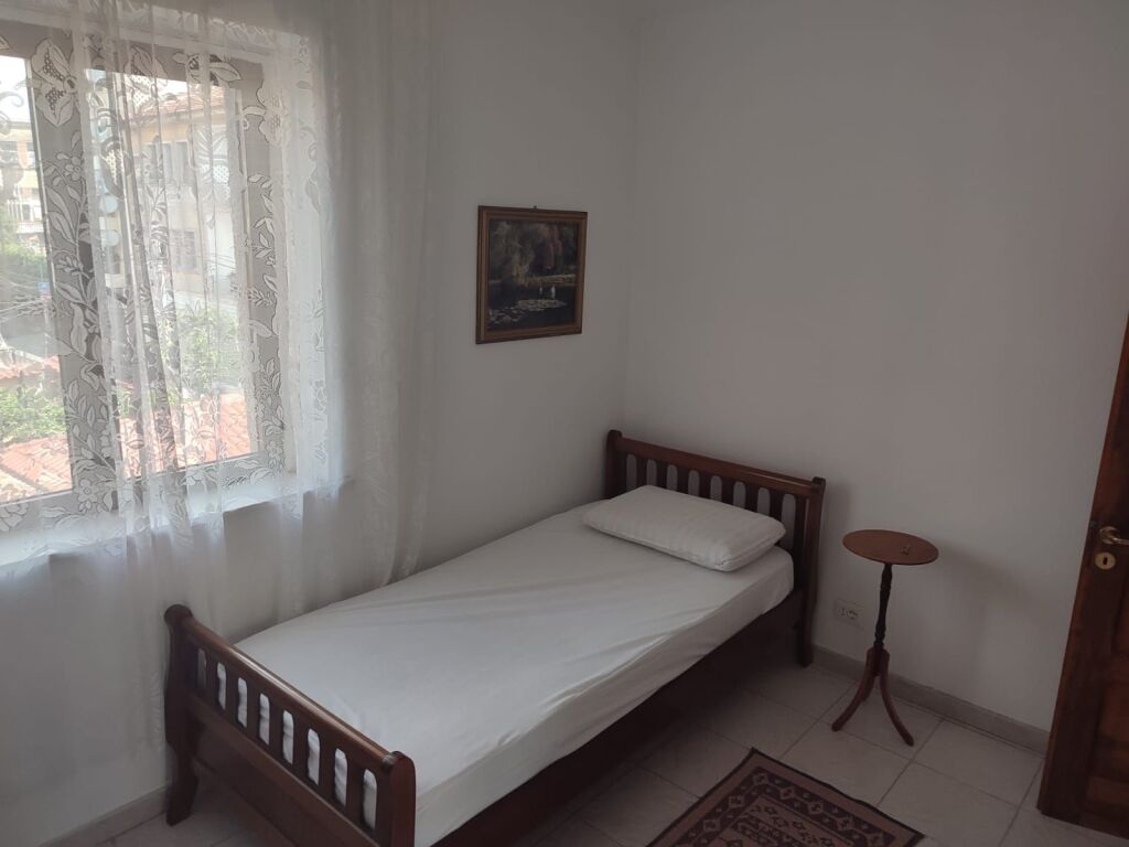 🏠 Appartamento 3+1 in affitto 📍 Via Fortuzi, Tirana💶 60.000 lek/mese
