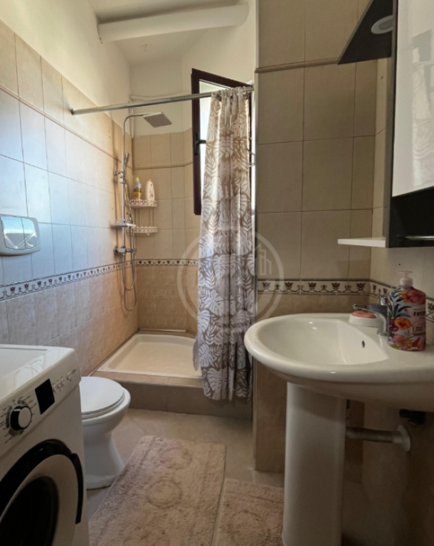 APARTAMENT 1+1 ME PAMJE PANORAMIKE NGA DETI – ME QIRA 🌊
